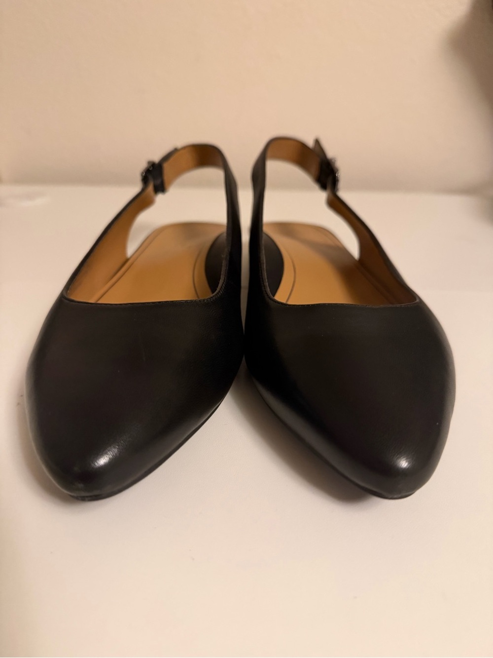 Vionic Jade Slingback Flats in black leather size 9 point toe - Picture 2 of 8